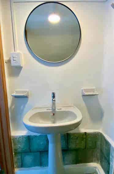 Cuarto C/baño Santa Maria la Ribera