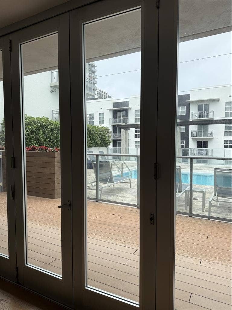 I’m looking for a roommate
