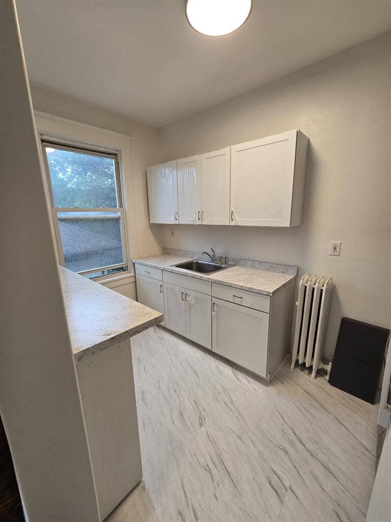 Newly Renovated 3 Bedroom Apt