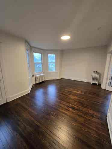 Newly Renovated 3 Bedroom Apt