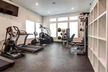 Room Available! Need 2 Roommates!