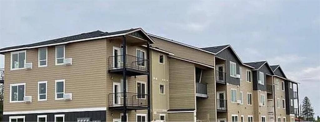 Room Available! Need 2 Roommates!