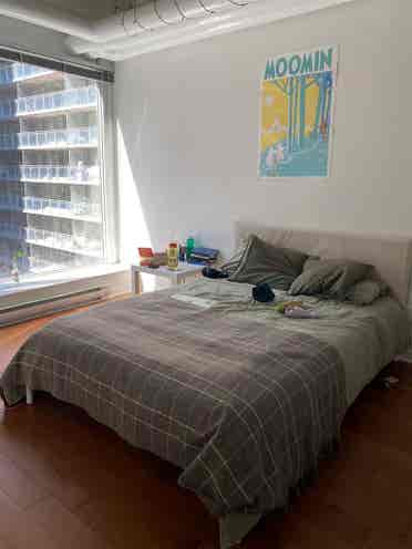 Bedroom near Place des Arts