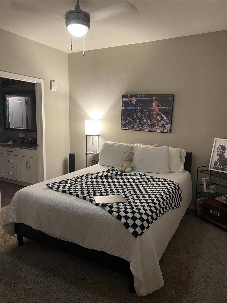 Move-In Ready Southside Apartment