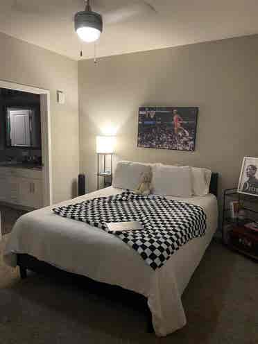 Move-In Ready Southside Apartment