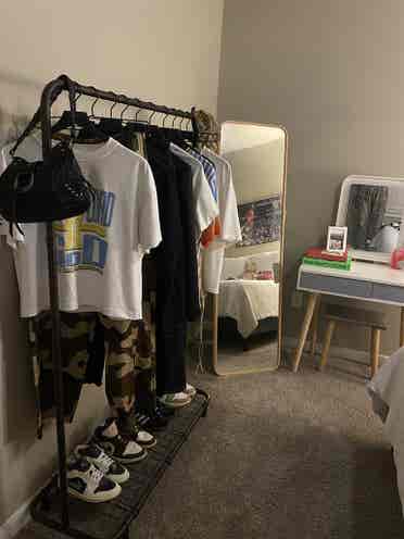 Move-In Ready Southside Apartment