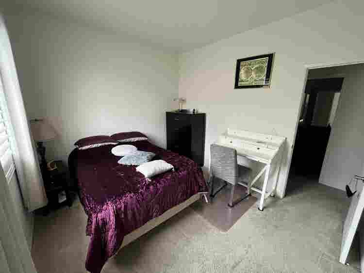 Room 4rent near Fwy