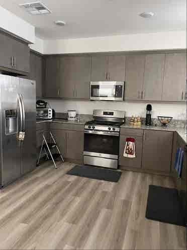 Room 4rent near Fwy