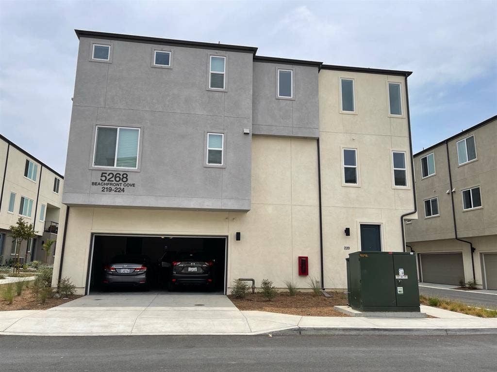 Room 4rent near Fwy
