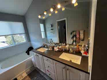 Room available in Sloans Lake house