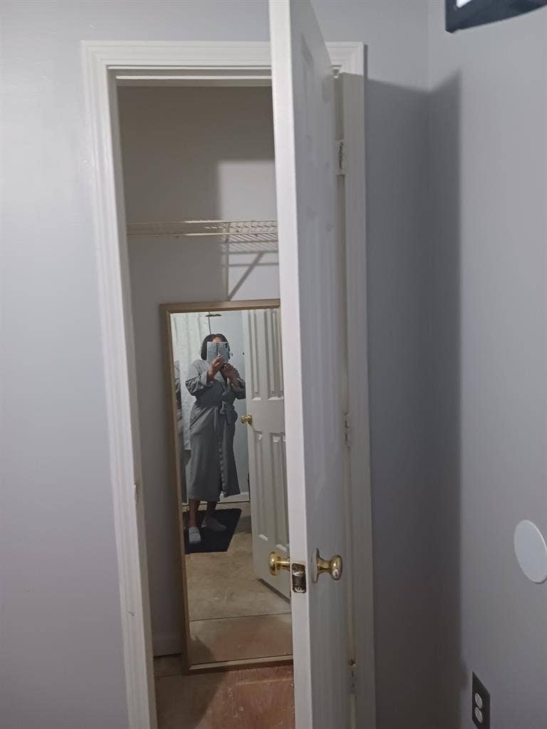 Room in S. CLT Walk to Bus Train