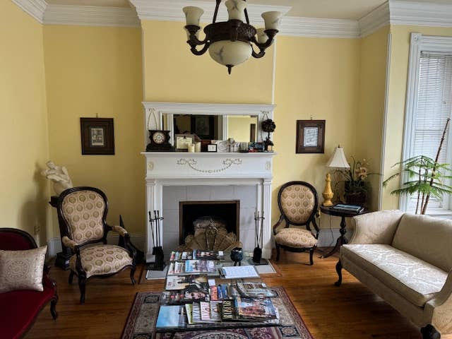 Furnished room, summer sub possible