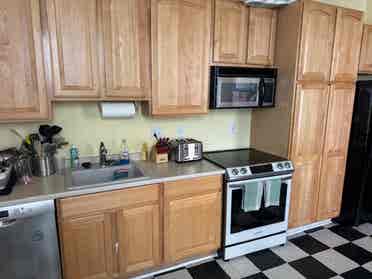 Furnished room, summer sub possible