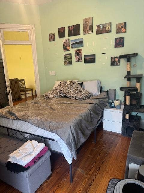 Furnished room, summer sub possible