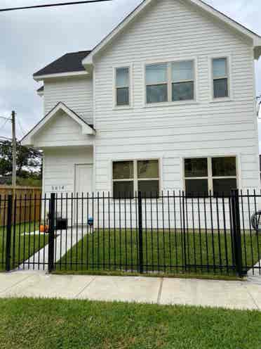 Room for rent in East Downtown