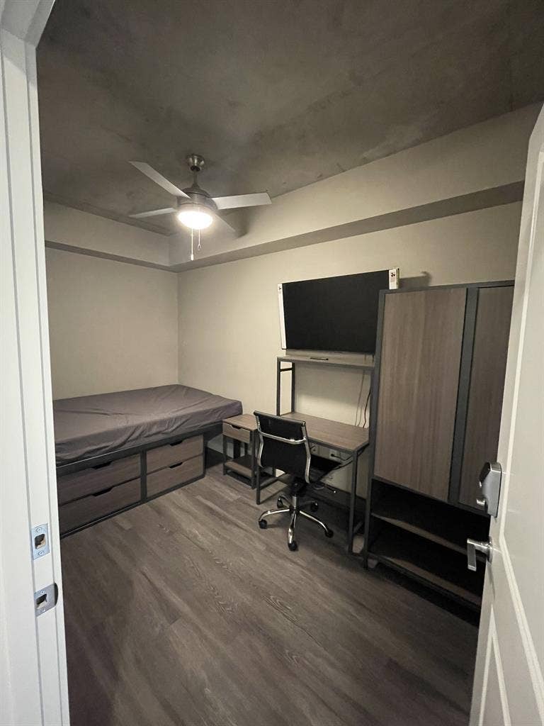Room in 4bed Unit