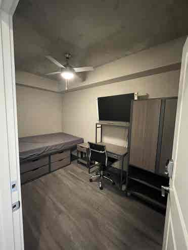 Room in 4bed Unit
