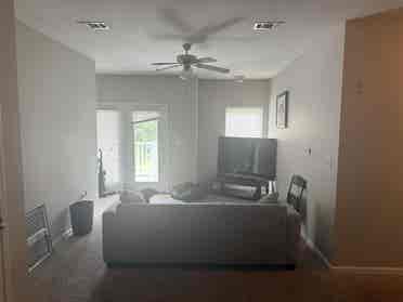 Looking for roommate