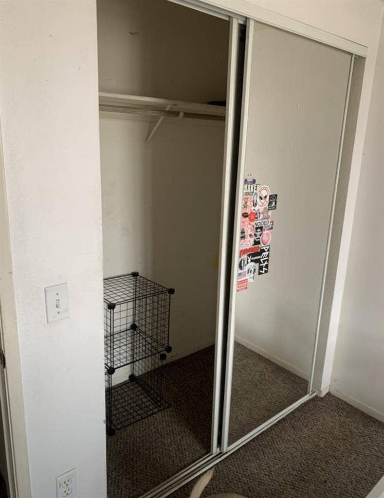 Room for rent in Koreatown $/mo