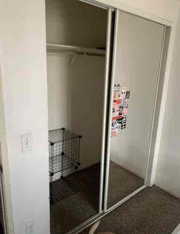 Room for rent in Koreatown $/mo