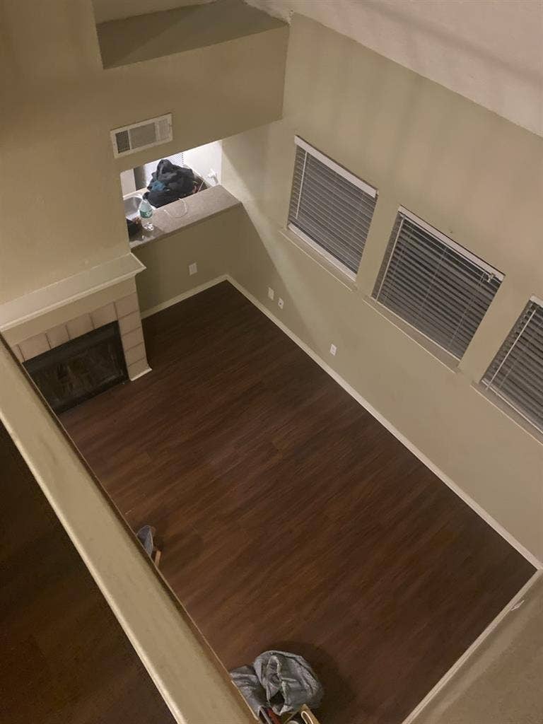 ROOM/w private bathroom.