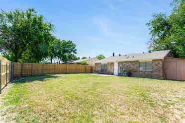 House room for rent $