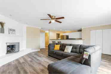 House room for rent $