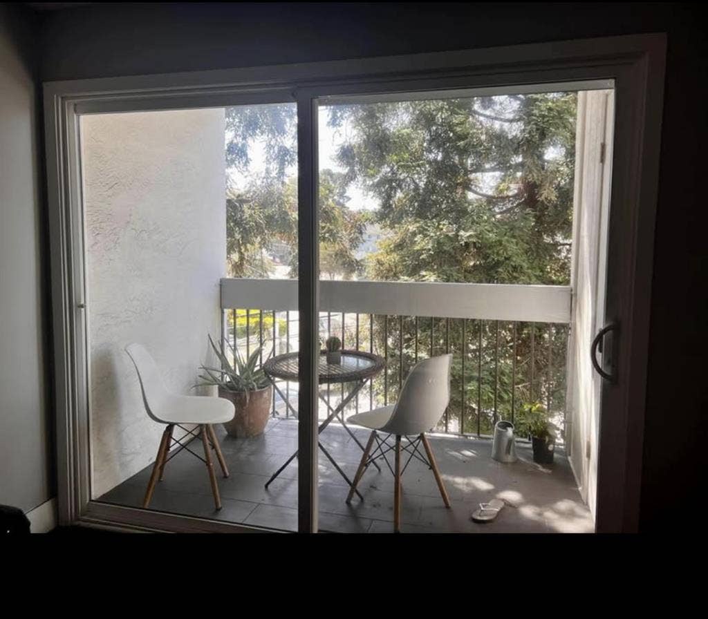 Roommate wanted in Oakland/Temescal