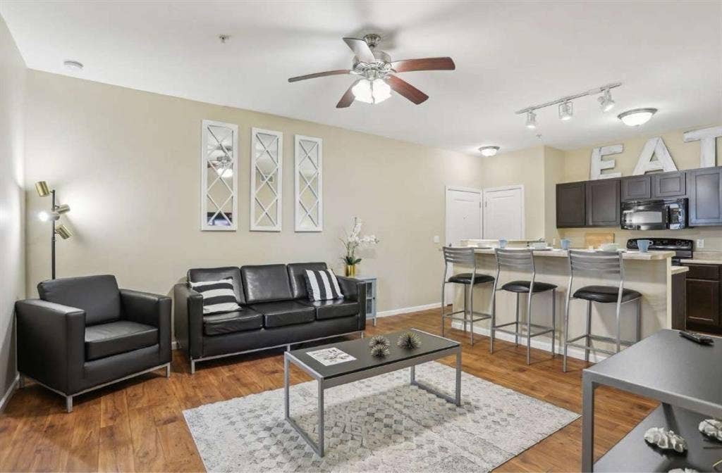 ROOMMATE NEEDED AT ENCLAVE!