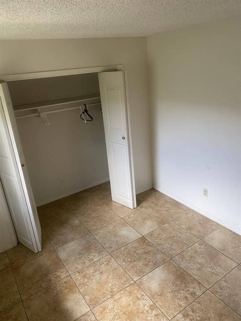 Searching for chill roommate