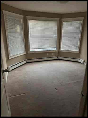 Looking for Female Roomie -August 1
