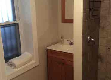 Single room with personal bathroom