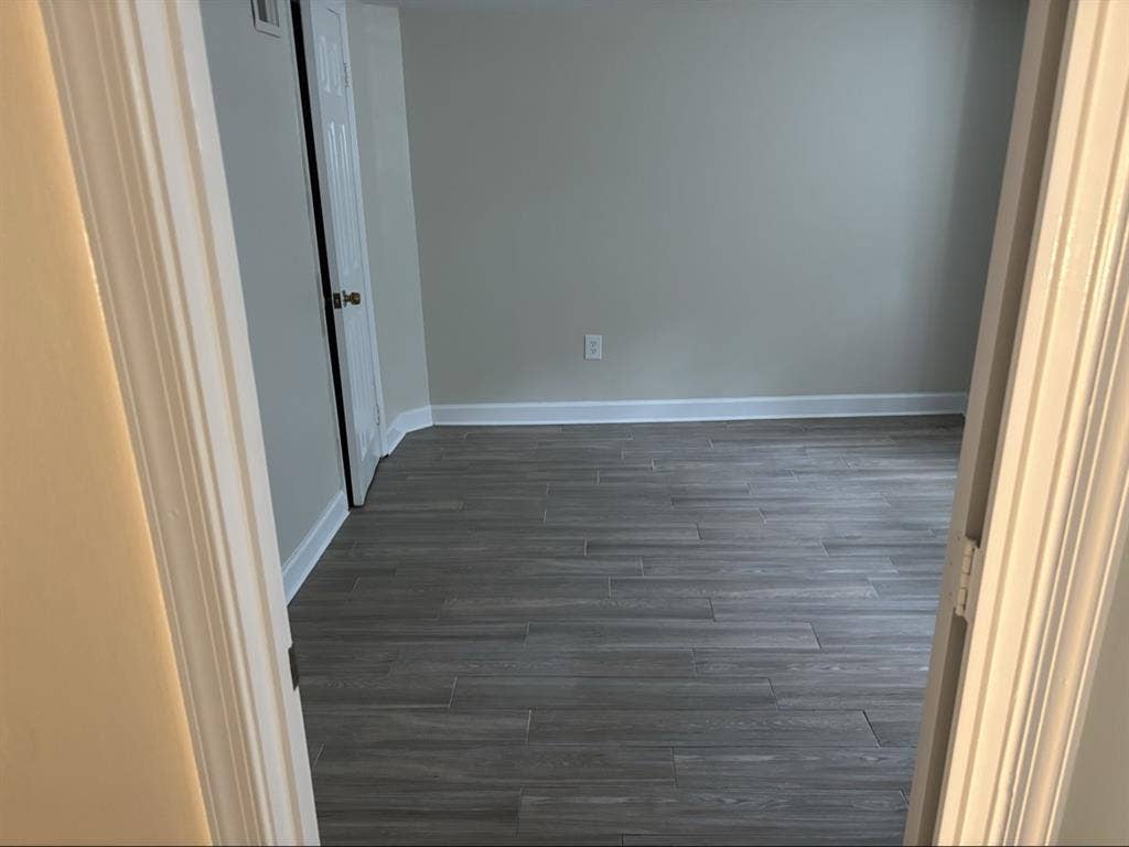 Single room with personal bathroom