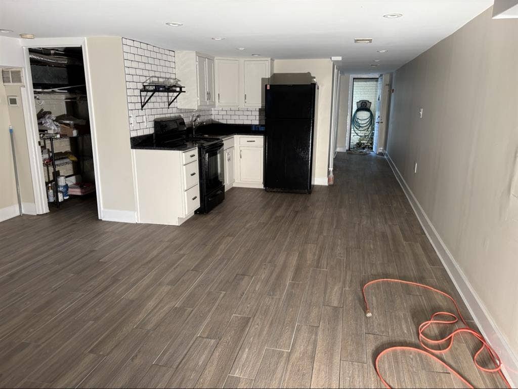 Single room with personal bathroom