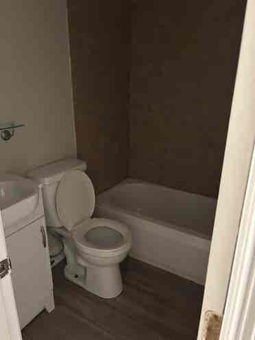 Single room with personal bathroom