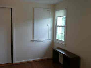 Great Room in Lawrenceville!