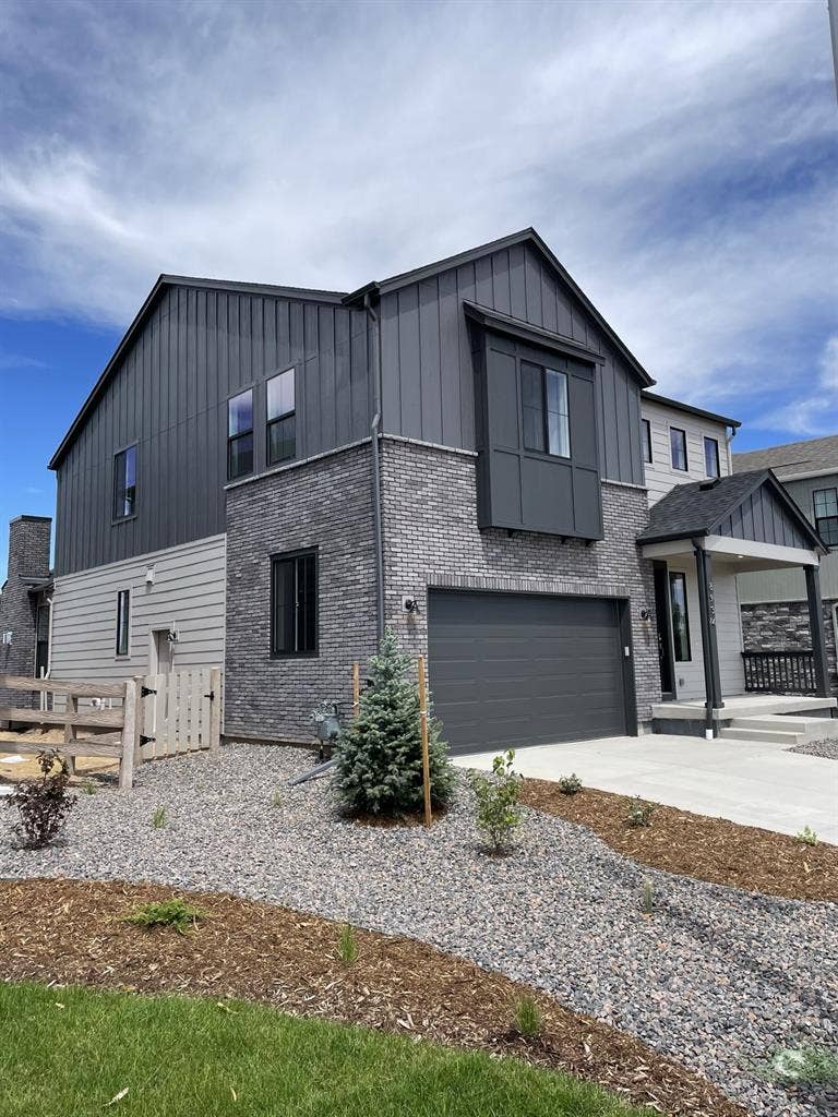 Newly built 4 bedroom home