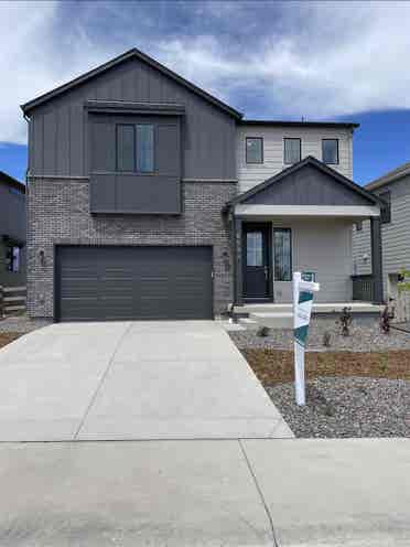 Newly built 4 bedroom home