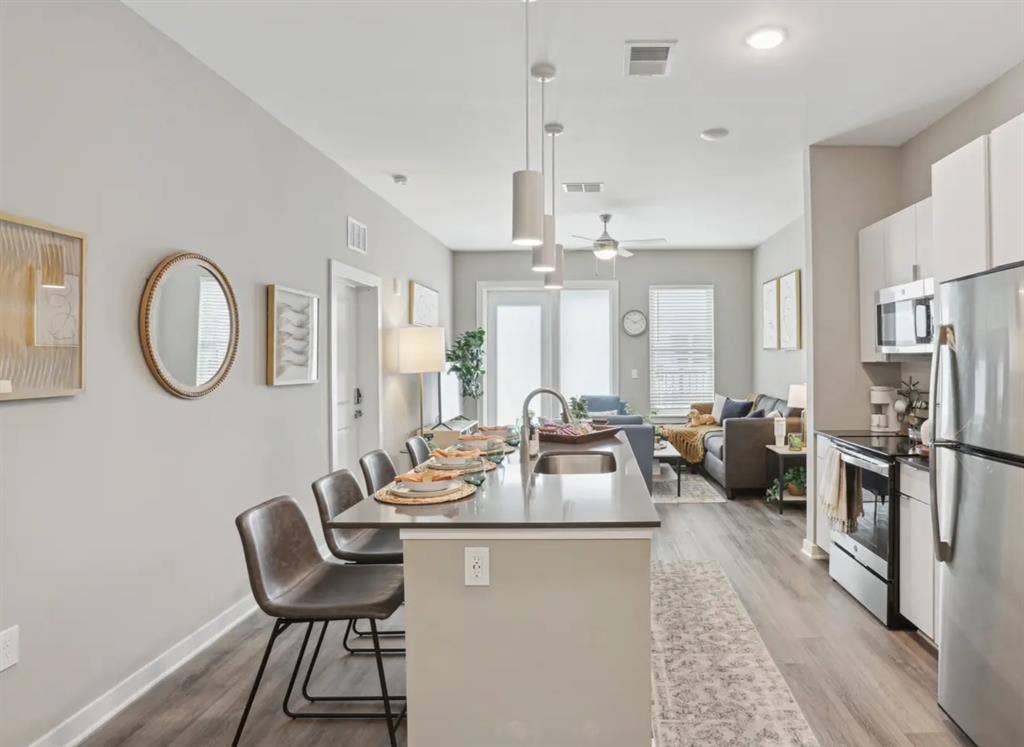 Sublease: Tampa