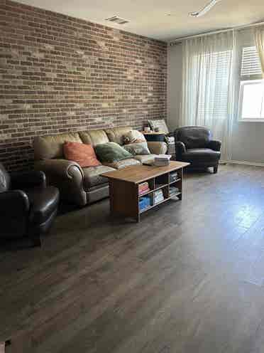 Private Room in townhouse