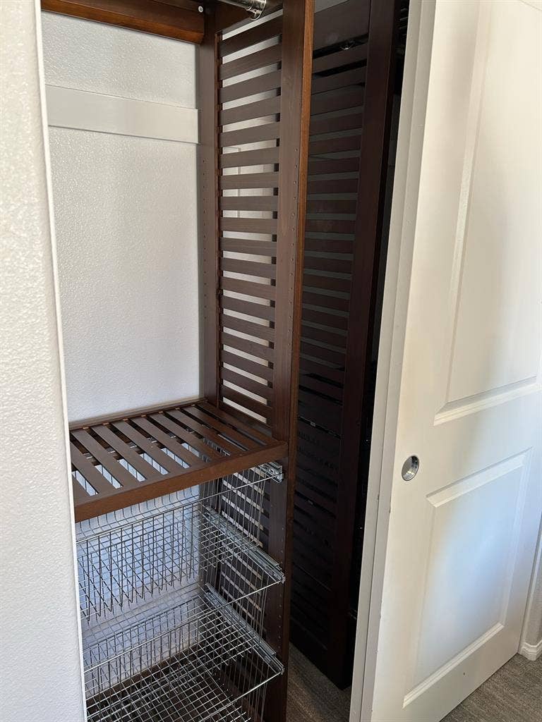 Private Room in townhouse