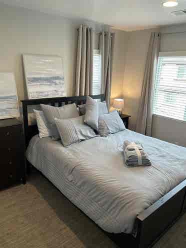 Private Room in townhouse