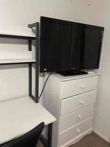 $ single room Far West Side