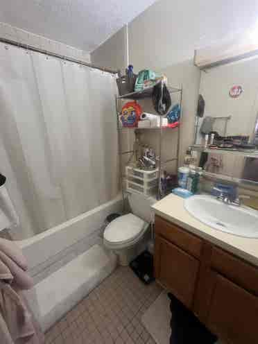 ✨Room with private bath✨
