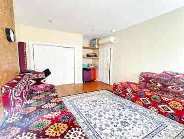Super large 4 bedroom apartment