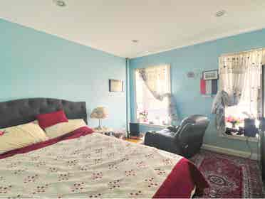 Super large 4 bedroom apartment