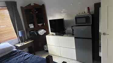 Furnished Room w own Bathroom