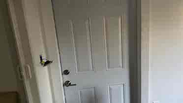 Furnished Room w own Bathroom