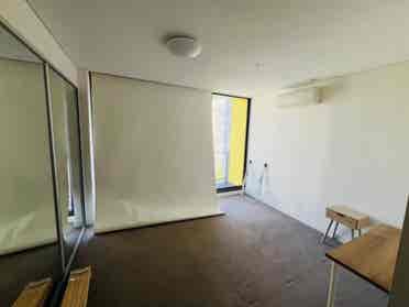 Masterbedroom in Mascot
