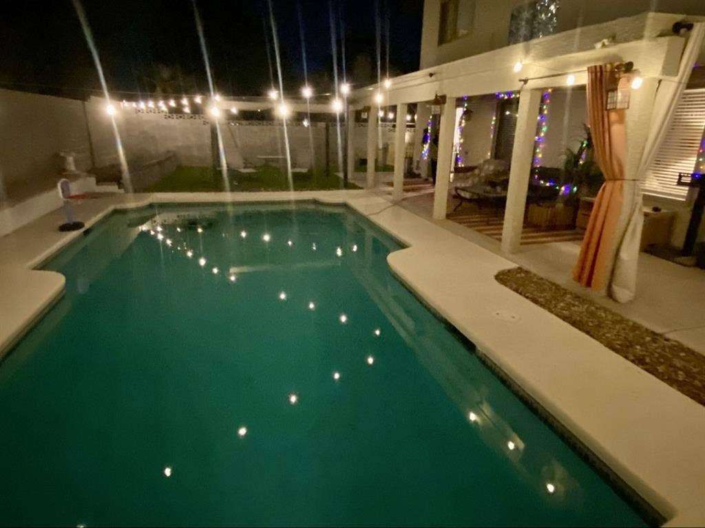 NW Rm WIC Pr Bath Pool Yard